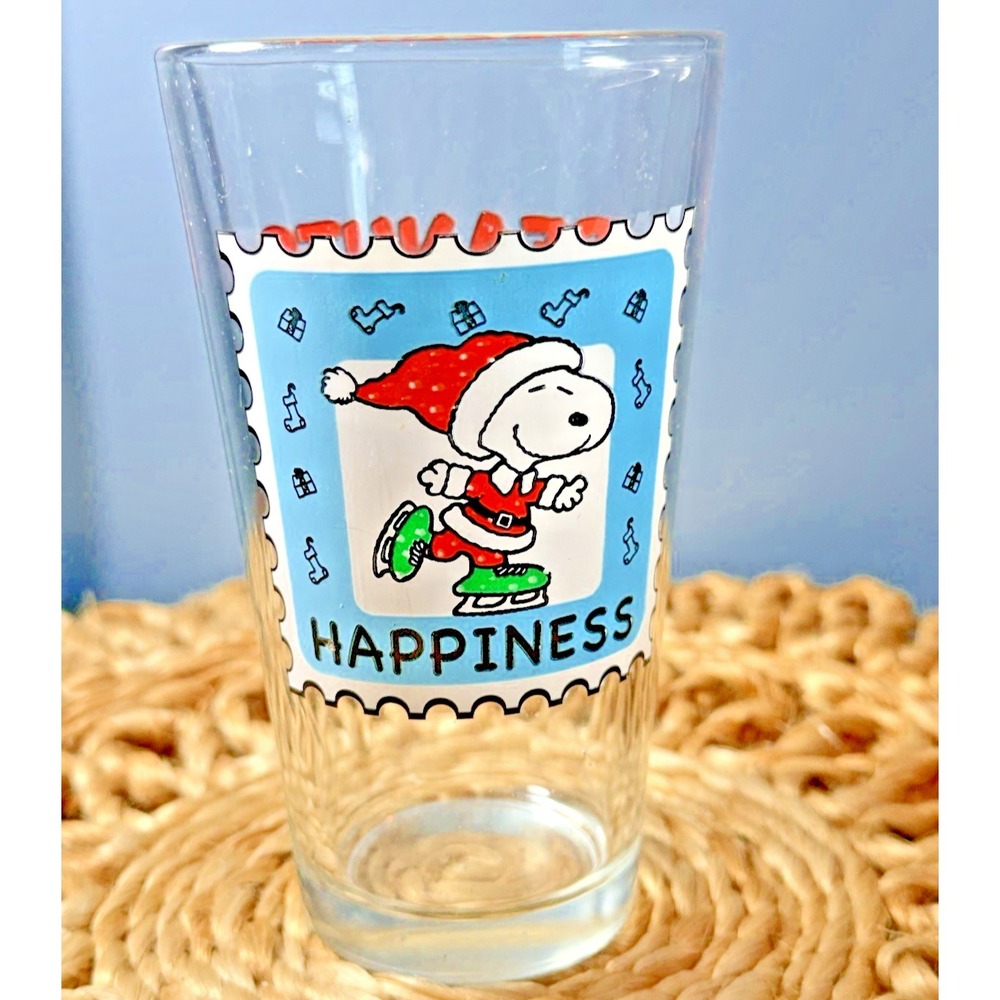 Peanuts Snoopy Ice Skating Christmas Pint‎ Glass 2012 Holiday Collectible USA